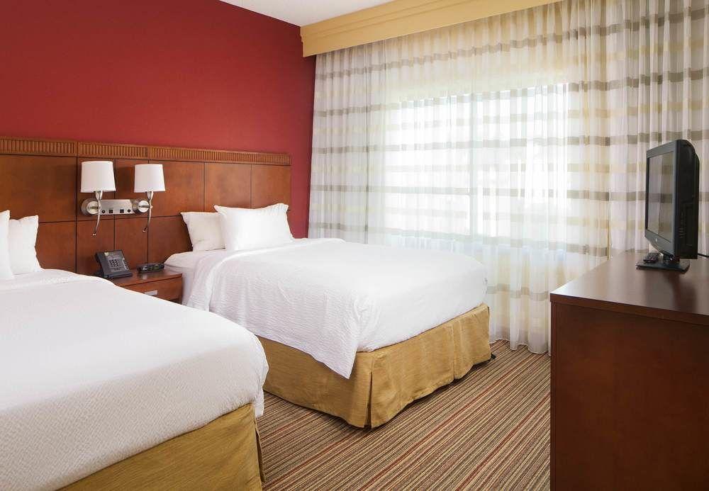 Courtyard By Marriott Greensboro Exteriér fotografie