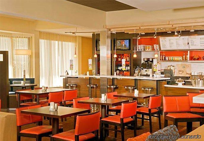 Courtyard By Marriott Greensboro Exteriér fotografie
