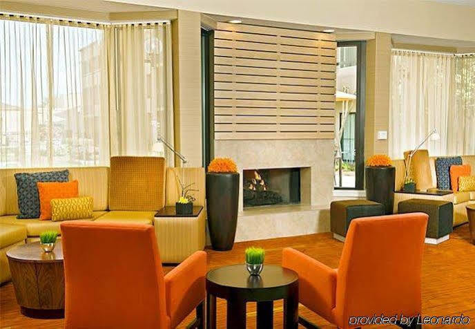 Courtyard By Marriott Greensboro Exteriér fotografie